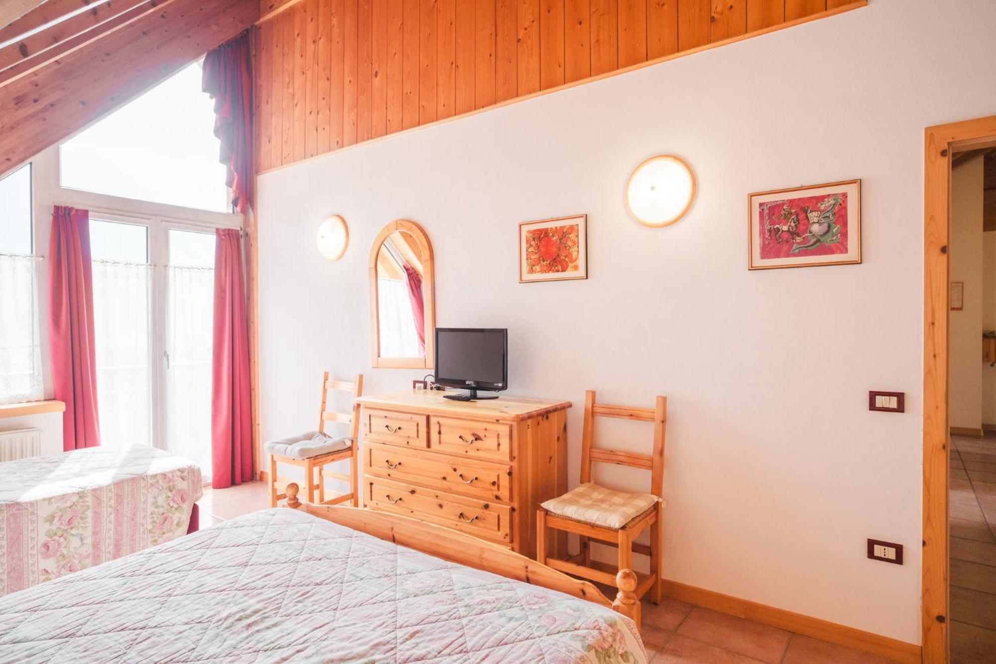 Residence Al Caminetto Molveno Luaran gambar