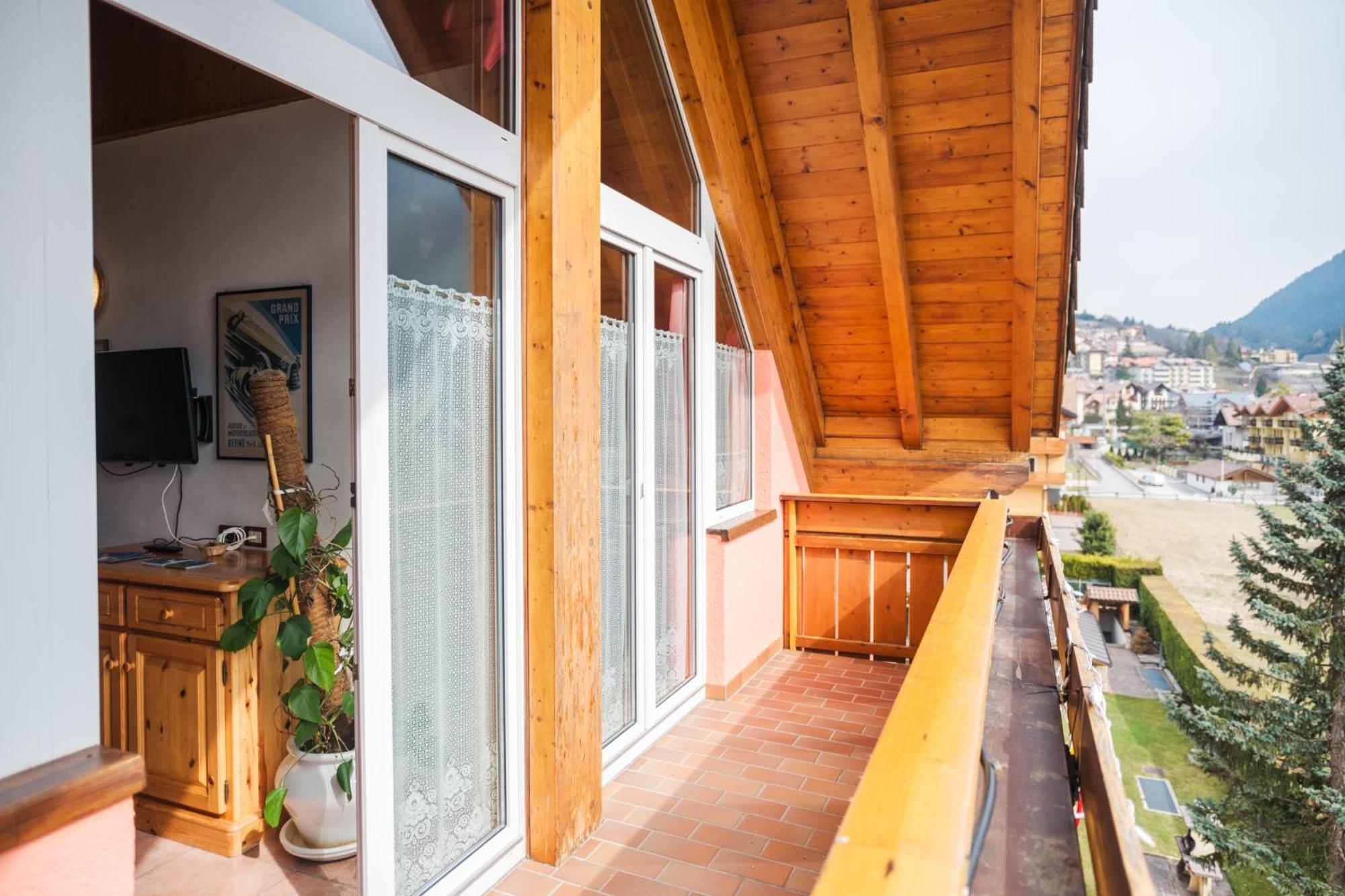 Residence Al Caminetto Molveno Luaran gambar