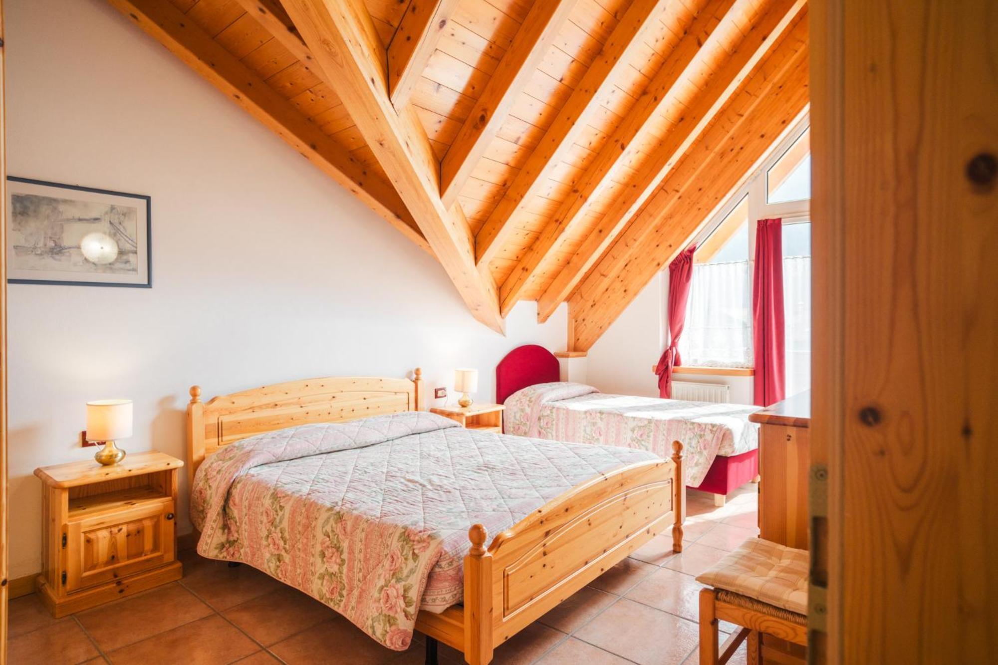 Residence Al Caminetto Molveno Luaran gambar