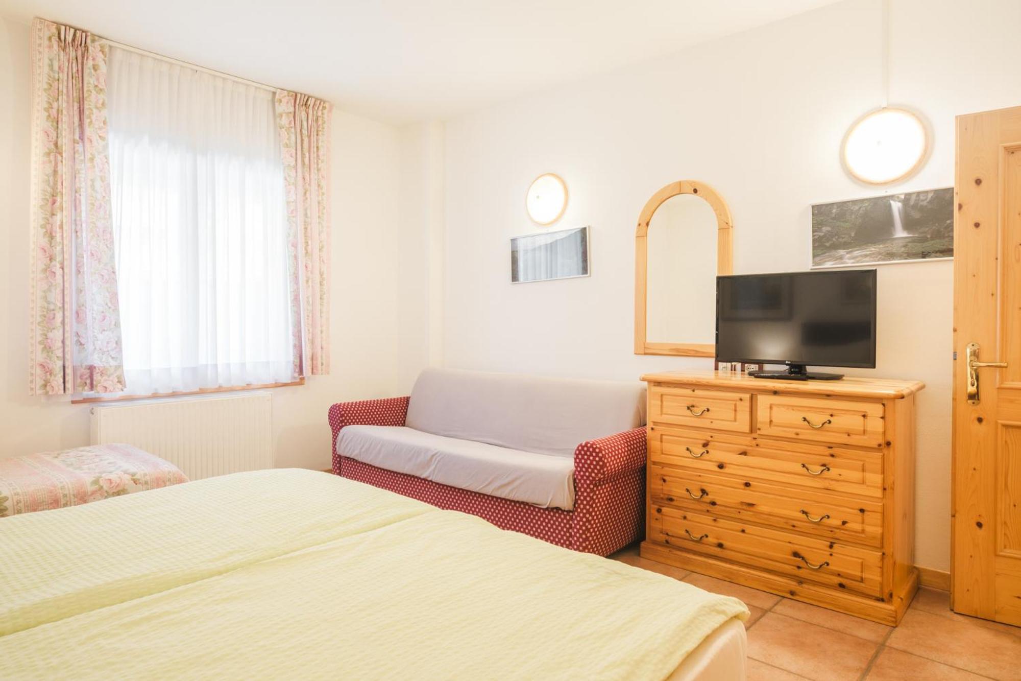 Residence Al Caminetto Molveno Luaran gambar