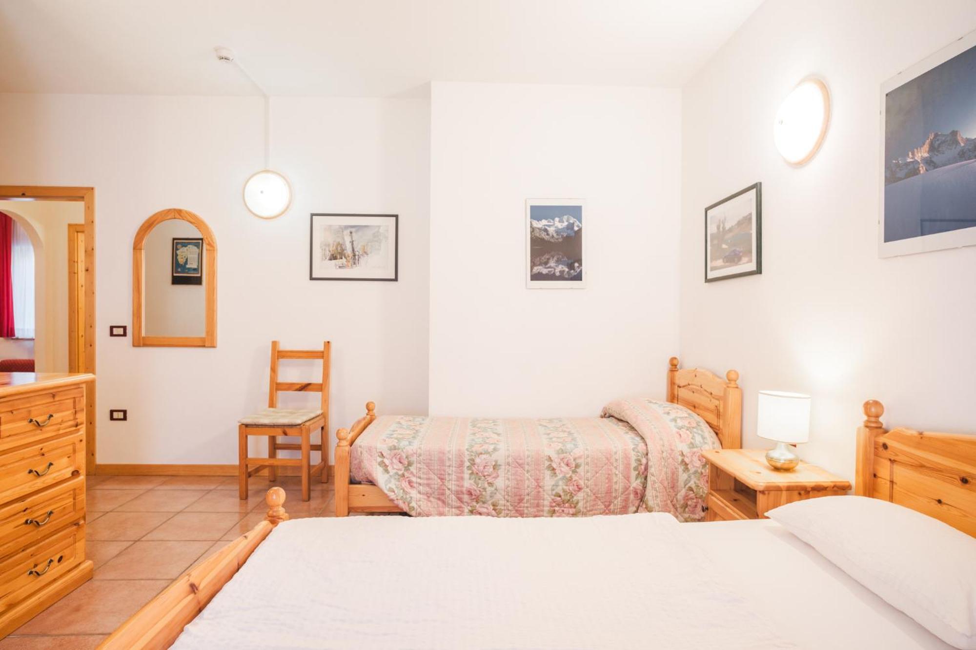 Residence Al Caminetto Molveno Luaran gambar